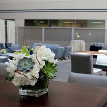Cargar imagen en el visor de la galería, Restaurant &amp; Bar - The Blooming Idea

