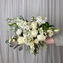 Load image into Gallery viewer, Loose &amp; Airy Bouquet - The Blooming Idea
